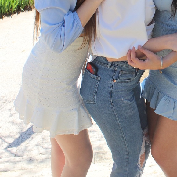 Francesca’s ruffle white skirt - Picture 5 of 5